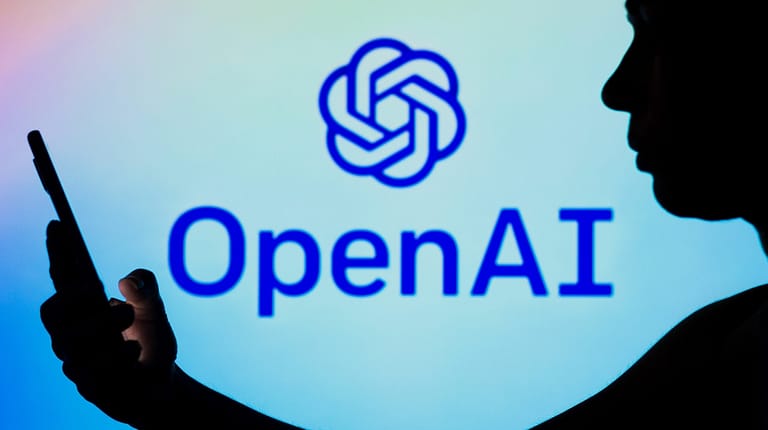 Джордж Мартин, Джонатан Франзен и другие писатели подали иск против OpenAI за нарушение авторских прав